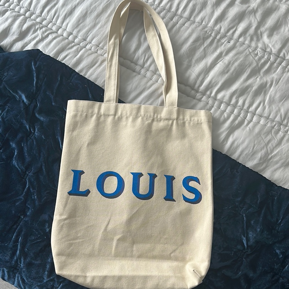 LV 200 cavas tote